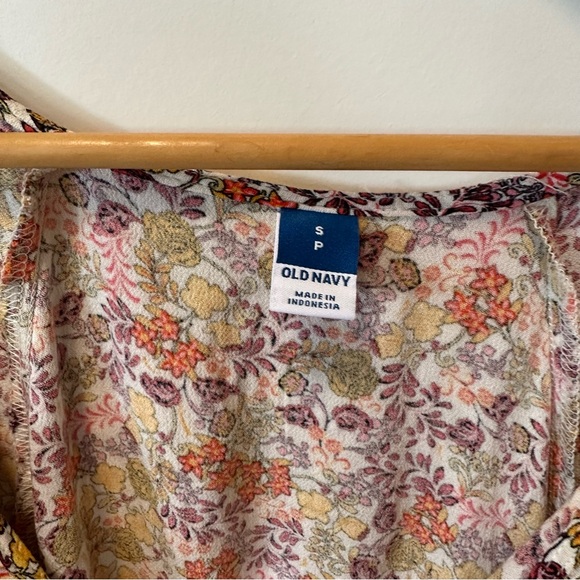 NWT Old Navy Waist-Defined Flutter-Sleeve Floral Mini Dress with Pockets - Picture 9 of 12